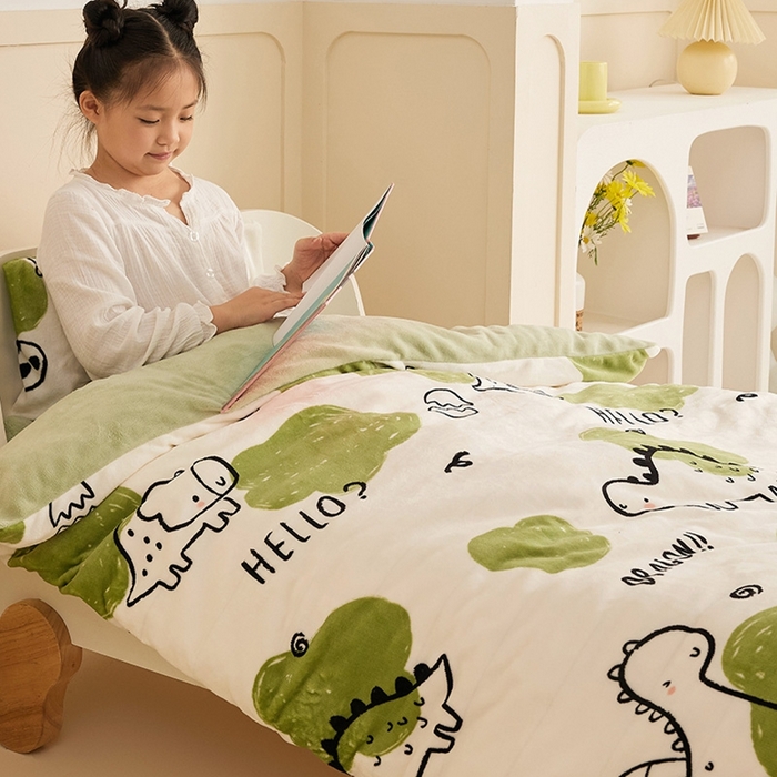 91家纺网 家纺一手货源 找家纺 嗨生活 2025新款牛奶绒多功能儿童盖毯式可脱卸被套大豆被芯幼儿园被子 儿童被子 呆萌恐龙