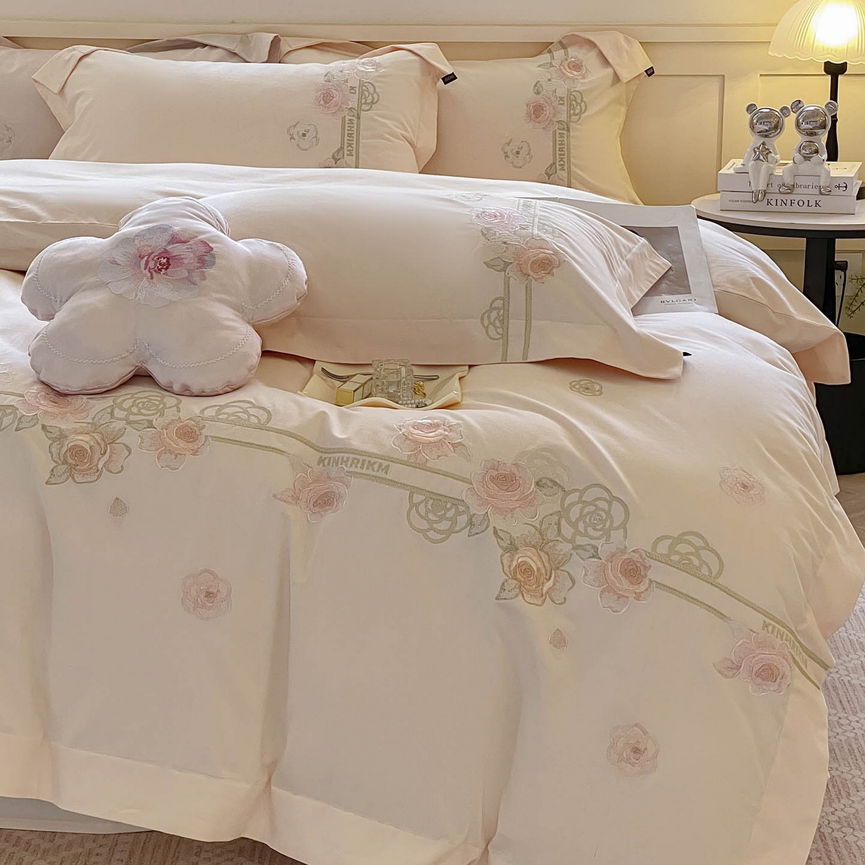 91家纺网 家纺一手货源 找家纺  秋冬季爆款A类加厚保暖全棉磨毛四件套纯棉被套重工刺绣床笠款轻奢高端床上用品 温莎-白桃