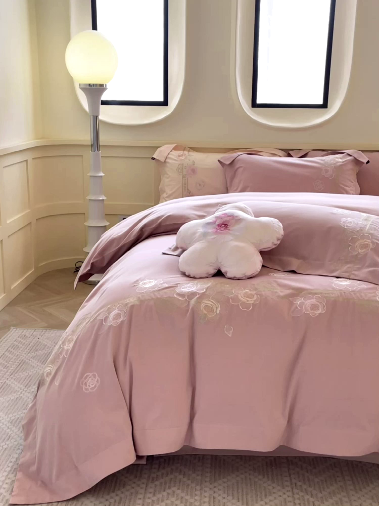 91家纺网 家纺一手货源 找家纺 （总） 秋冬季爆款A类加厚保暖全棉磨毛四件套纯棉被套重工刺绣床笠款轻奢高端床上用品