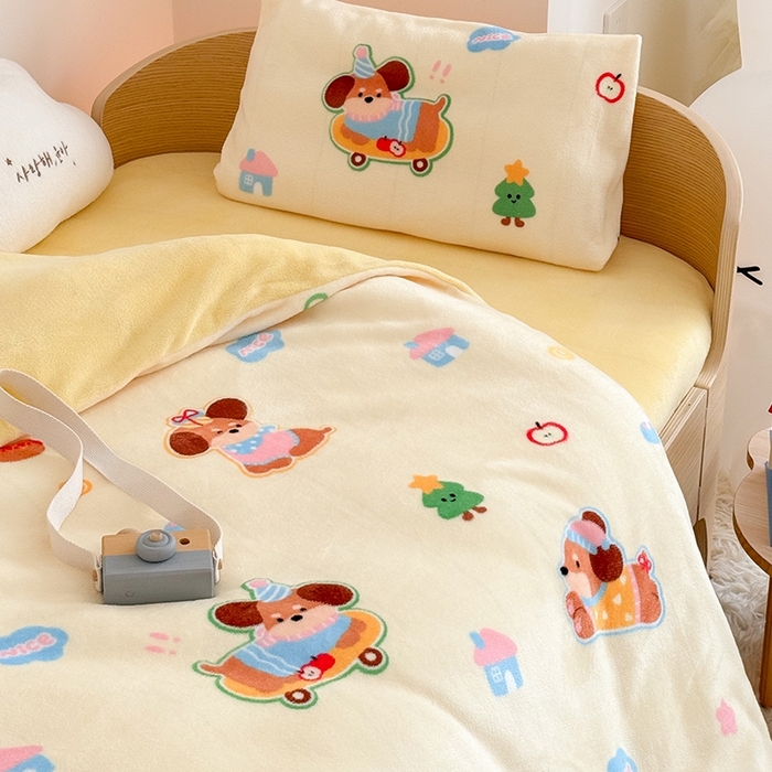 91家纺网 家纺一手货源 找家纺 嗨生活 2025新款牛奶绒多功能儿童盖毯式可脱卸被套大豆被芯幼儿园被子 儿童被子 乖巧小狗