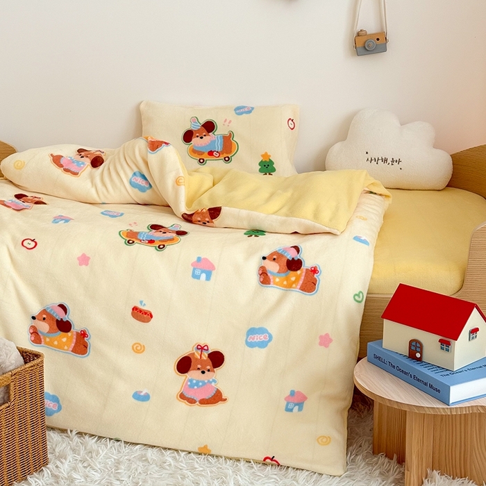 91家纺网 家纺一手货源 找家纺 嗨生活 2025新款牛奶绒多功能儿童盖毯式可脱卸被套大豆被芯幼儿园被子 儿童被子 乖巧小狗