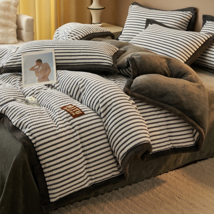 91家纺网 家纺一手货源 找家纺 晨曦家纺 2025新款加厚贝贝绒牛奶绒四件套（暖光） 贝贝绒-星空灰