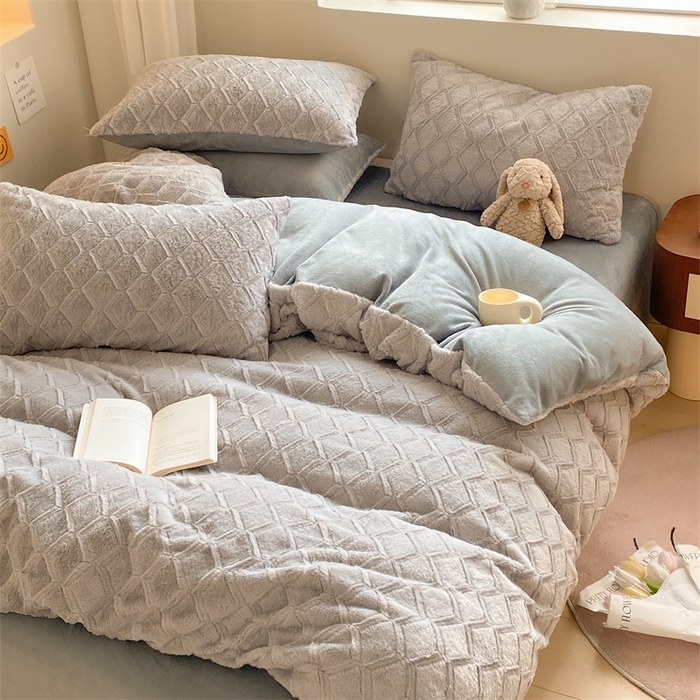 91家纺网 家纺一手货源 找家纺 名兮家居 2025加厚兔毛绒枕套 波浪-灰