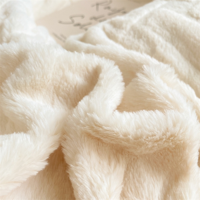 91家纺网 家纺一手货源 找家纺 名兮家居 2025加厚兔毛绒枕套 几何生活