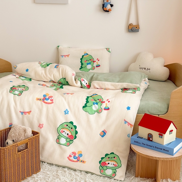 91家纺网 家纺一手货源 找家纺 嗨生活 2025新款牛奶绒多功能儿童盖毯式可脱卸被套大豆被芯幼儿园被子 儿童被子 开心恐龙