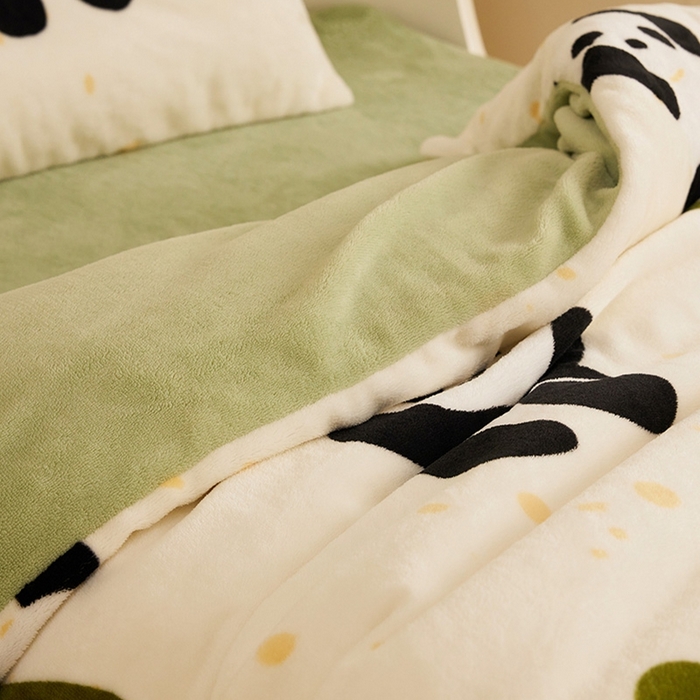 91家纺网 家纺一手货源 找家纺 嗨生活 2025新款牛奶绒多功能儿童盖毯式可脱卸被套大豆被芯幼儿园被子 儿童被子 开心熊猫