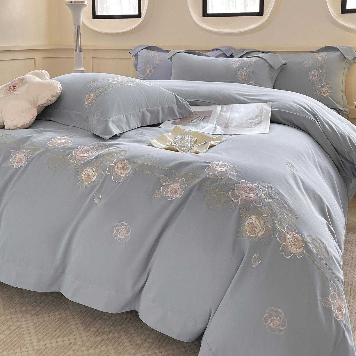 91家纺网 家纺一手货源 找家纺  秋冬季爆款A类加厚保暖全棉磨毛四件套纯棉被套重工刺绣床笠款轻奢高端床上用品 温莎-夜灰