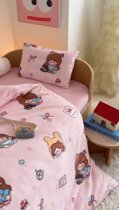 91家纺网 家纺一手货源 找家纺 嗨生活 2025新款牛奶绒多功能儿童盖毯式可脱卸被套大豆被芯幼儿园被子 儿童被子 萌萌女孩