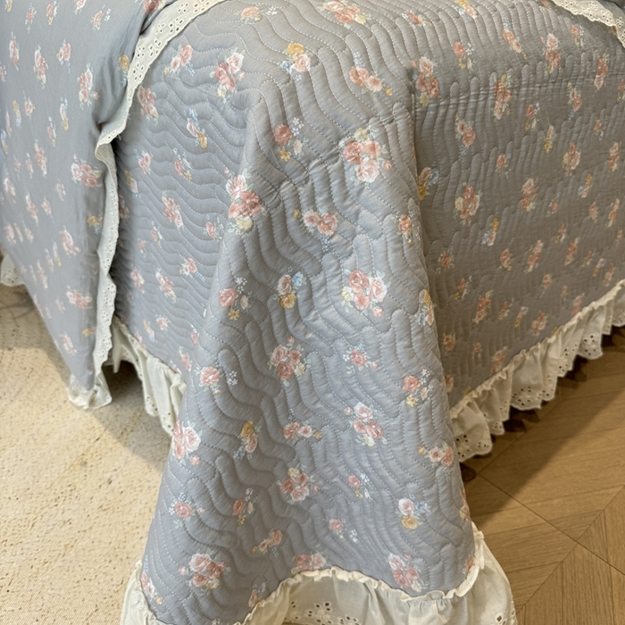 91家纺网 家纺一手货源 找家纺 奈萝家纺 2025新款全棉纯棉床盖三件套可配同款四季被同款被套 沐辰花灰