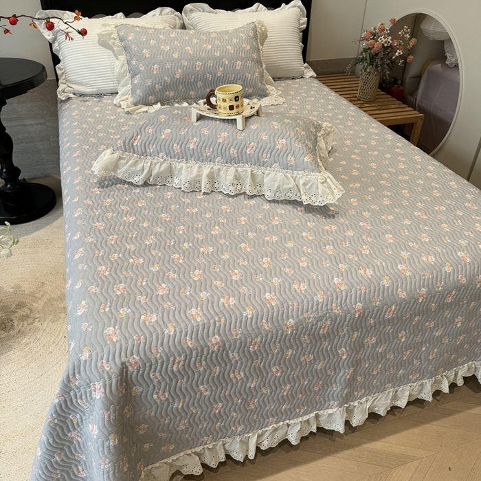 91家纺网 家纺一手货源 找家纺 奈萝家纺 2025新款全棉纯棉床盖三件套可配同款四季被同款被套 沐辰花灰