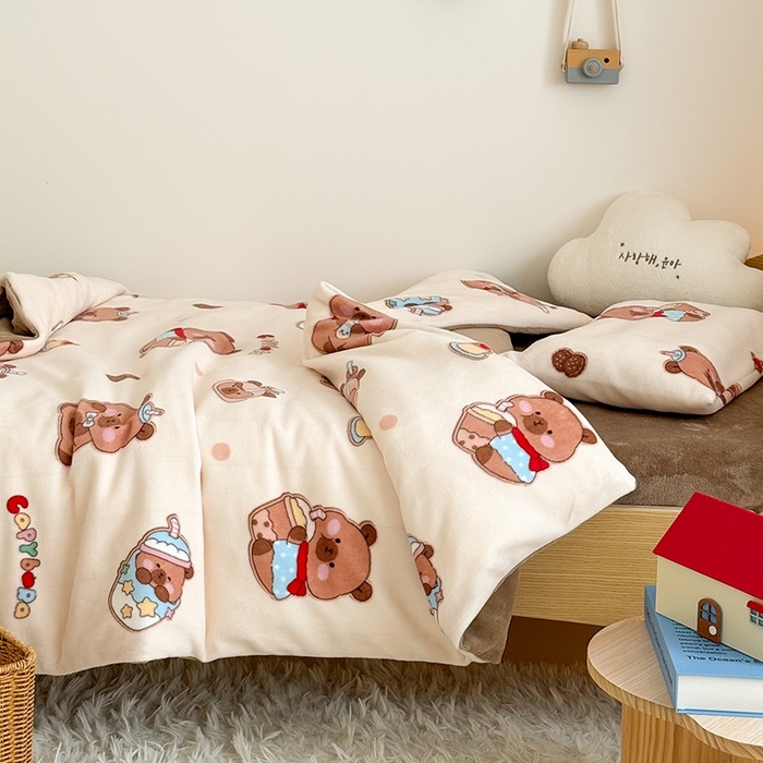 91家纺网 家纺一手货源 找家纺 嗨生活 2025新款牛奶绒多功能儿童盖毯式可脱卸被套大豆被芯幼儿园被子 儿童被子 俏皮巴拉