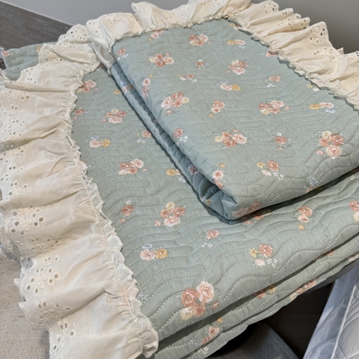 91家纺网 家纺一手货源 找家纺 奈萝家纺 2025新款全棉纯棉床盖三件套可配同款四季被同款被套 沐辰花绿
