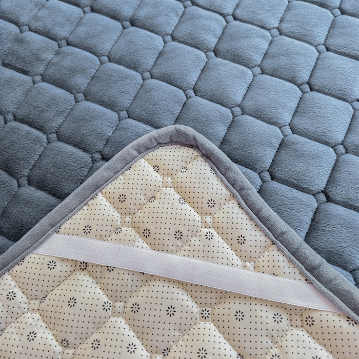 91家纺网 家纺一手货源 找家纺 小叮当家纺仓储工厂店 2025新款牛奶绒夹棉印花床垫学生图 绒床垫-宾利蓝