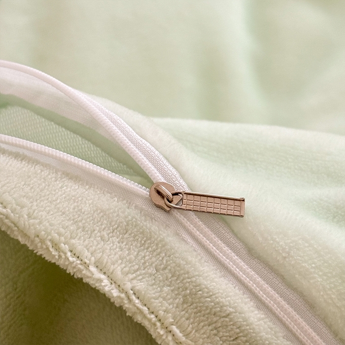 91家纺网 家纺一手货源 找家纺 嗨生活 2025新款牛奶绒多功能儿童盖毯式可脱卸被套大豆被芯幼儿园被子 儿童被子 熊猫乐园