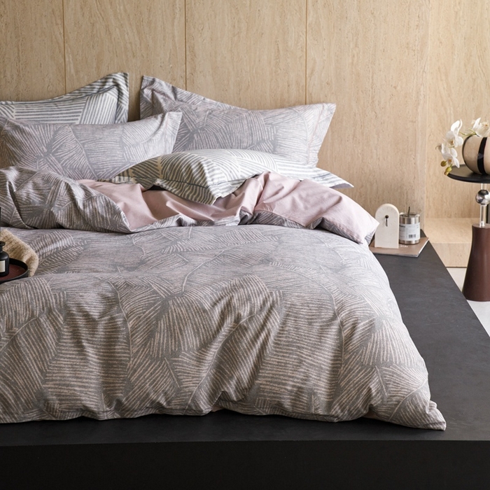 91家纺网 家纺一手货源 找家纺 时年家纺 2025新款全棉超柔磨毛印花系列四件套 逐也