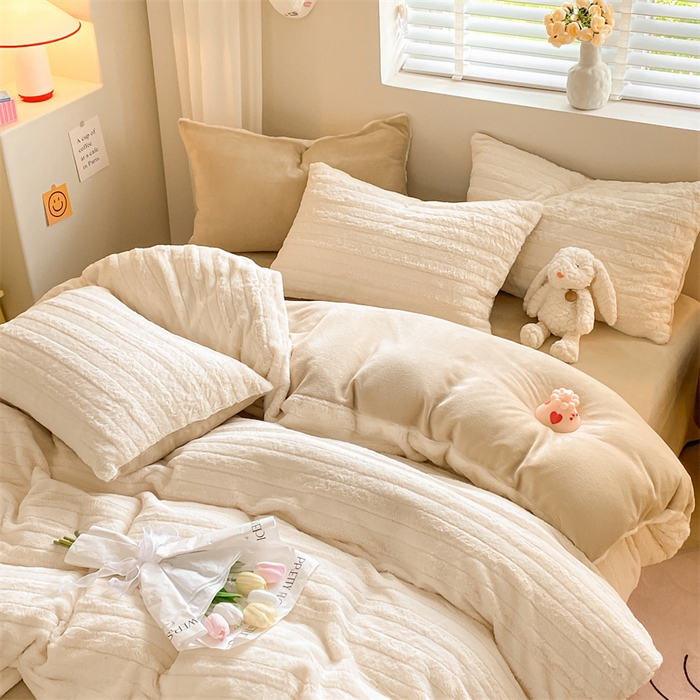 91家纺网 家纺一手货源 找家纺 名兮家居 2025加厚兔毛绒枕套 条纹-白