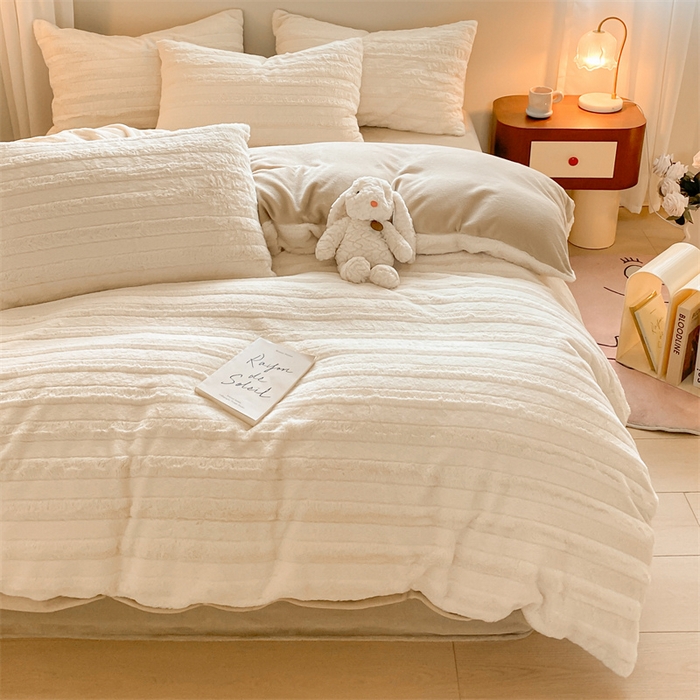 91家纺网 家纺一手货源 找家纺 名兮家居 2025加厚兔毛绒枕套 条纹-白