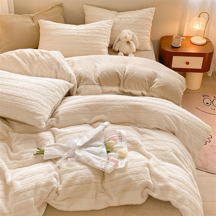 91家纺网 家纺一手货源 找家纺 名兮家居 2025加厚兔毛绒枕套 条纹-白