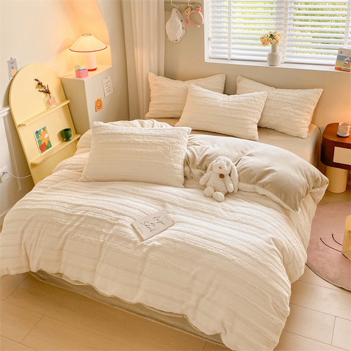 91家纺网 家纺一手货源 找家纺 名兮家居 2025加厚兔毛绒枕套 条纹-白