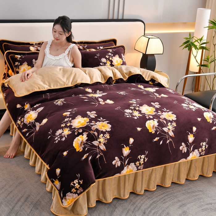 91家纺网 家纺一手货源 找家纺 妮恒美 2025新款牛奶绒印花床裙款四件套法莱绒四件套珊瑚金貂绒四件套 梦境花开