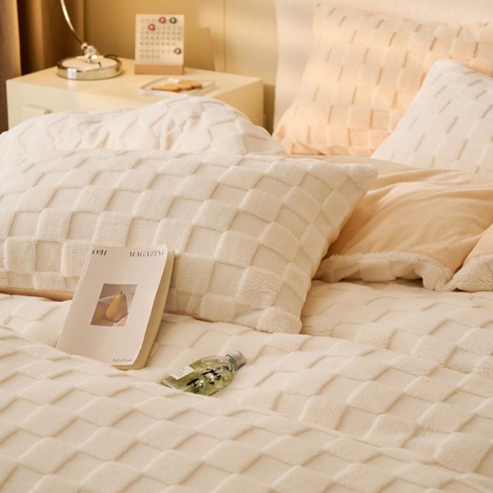 91家纺网 家纺一手货源 找家纺 （总）晨曦家纺 2025新款加厚高克重230克塔芙绒牛奶绒单被套-初暖系列