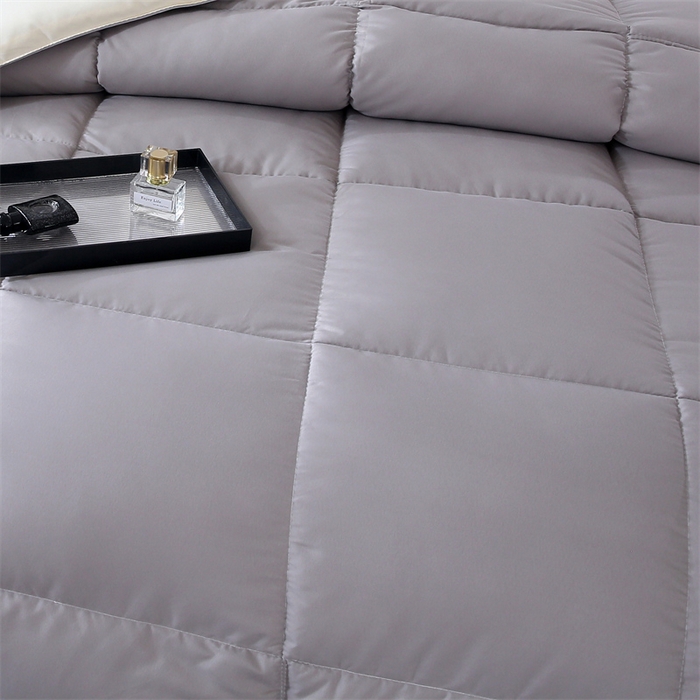 91家纺网 家纺一手货源 找家纺 好老表被业 2025新款纯色羽丝绒冬被芯加厚保暖双拼羽丝棉被子春秋被单双人直播被子被芯 灰米色