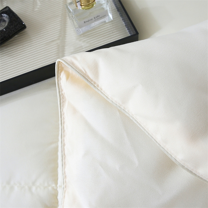 91家纺网 家纺一手货源 找家纺 好老表被业 2025新款纯色羽丝绒冬被芯加厚保暖双拼羽丝棉被子春秋被单双人直播被子被芯 米黄色