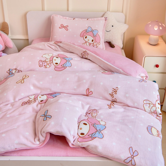 91家纺网 家纺一手货源 找家纺 吉咪兔家纺 2024新品正版三丽鸥库洛米美乐蒂牛奶绒幼儿园被子三件套保暖被褥六件套 魔法美乐蒂