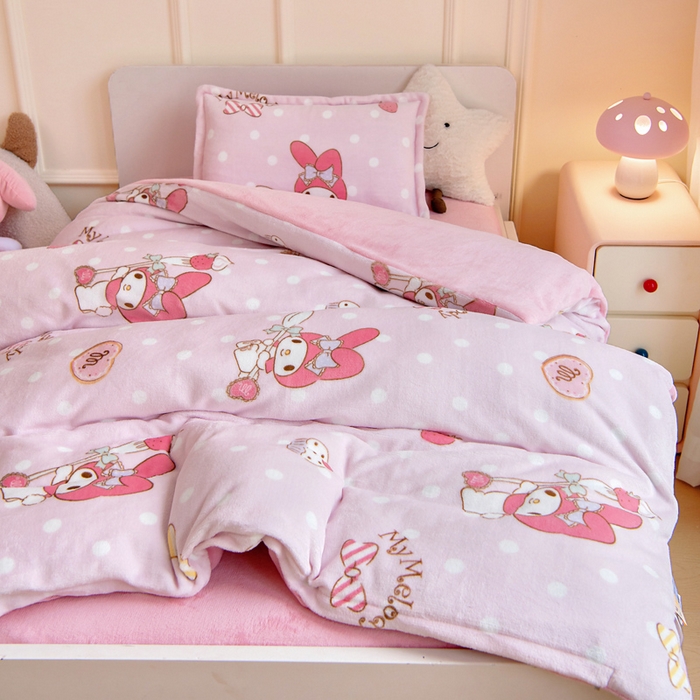 91家纺网 家纺一手货源 找家纺 吉咪兔家纺 2024新品正版三丽鸥库洛米美乐蒂牛奶绒幼儿园被子三件套保暖被褥六件套 奶油美乐蒂