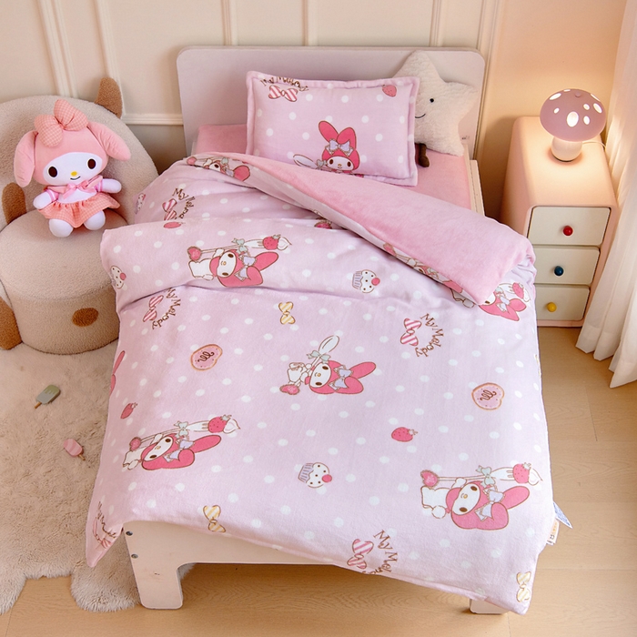 91家纺网 家纺一手货源 找家纺 吉咪兔家纺 2024新品正版三丽鸥库洛米美乐蒂牛奶绒幼儿园被子三件套保暖被褥六件套 奶油美乐蒂