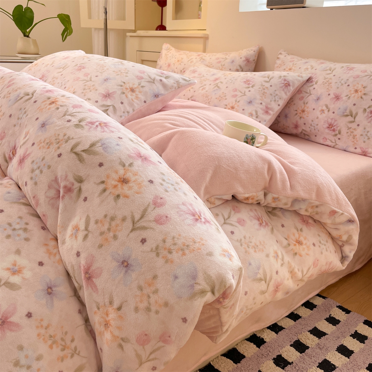 如约 2025新款印花牛奶绒四件套 繁花簇