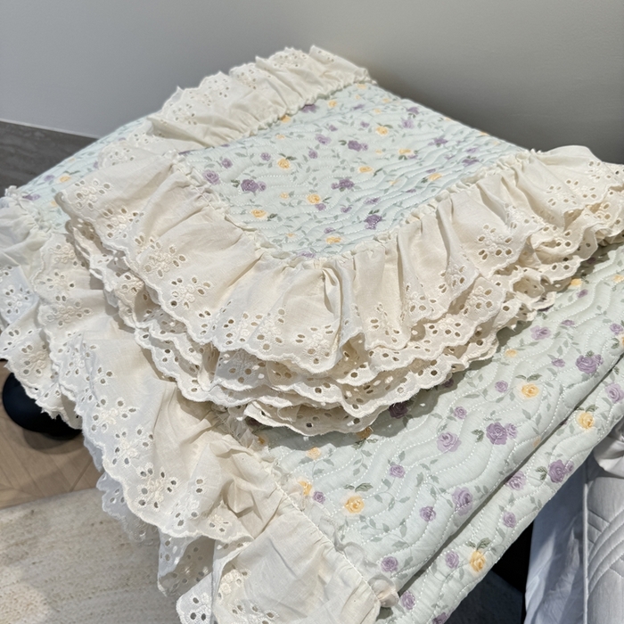 91家纺网 家纺一手货源 找家纺 奈萝家纺 2025新款全棉纯棉床盖三件套可配同款四季被同款被套 稚嫩蔷薇