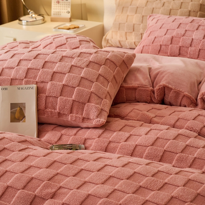 91家纺网 家纺一手货源 找家纺 晨曦家纺 2025新款加厚高克重230克塔芙绒牛奶绒单被套-初暖系列 初暖-薄粉色