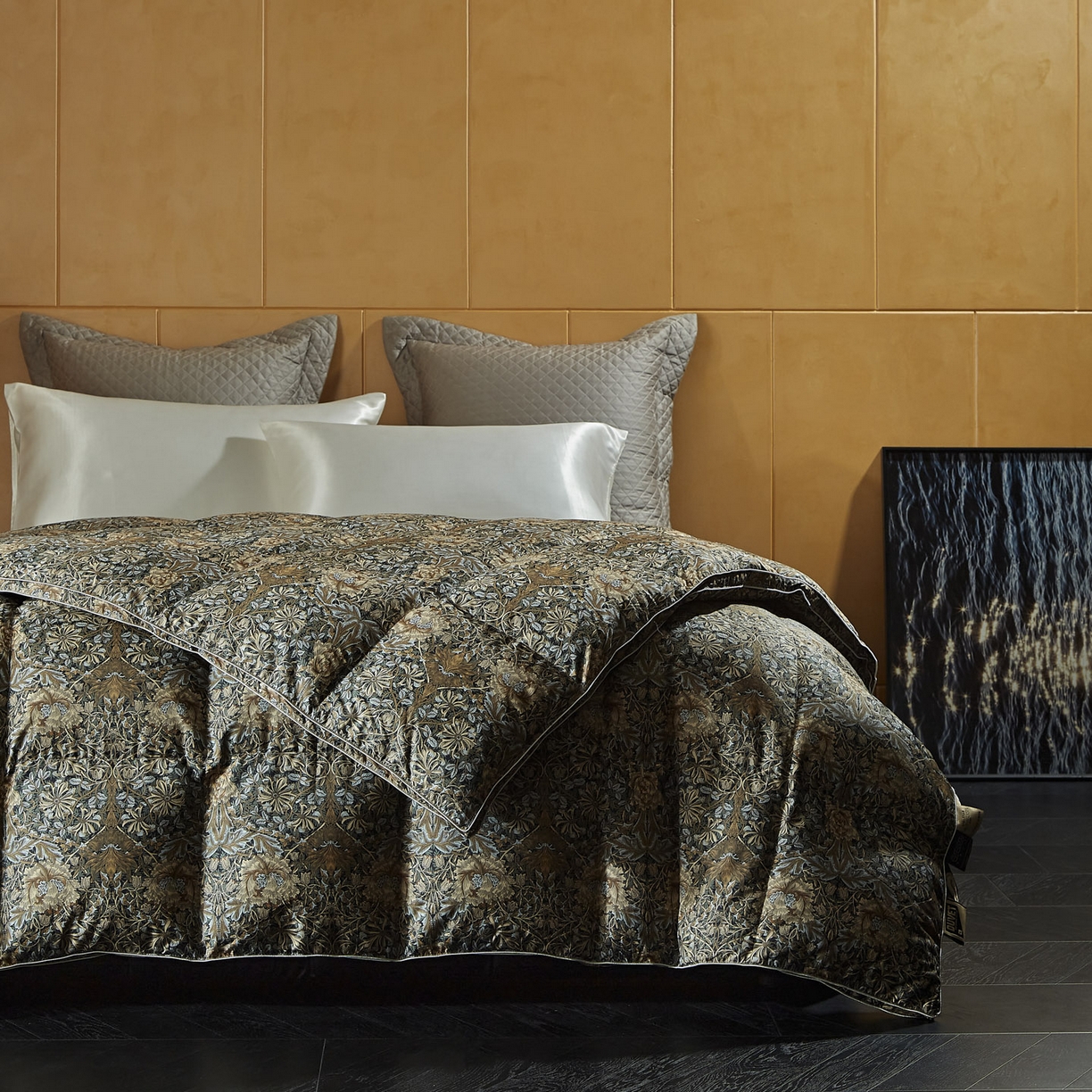 91家纺网 家纺一手货源 找家纺 暖羽屋羽绒馆 2025新款风情鹅绒丝被子羽绒被芯双人婚庆冬被白鹅绒被子 H 风情