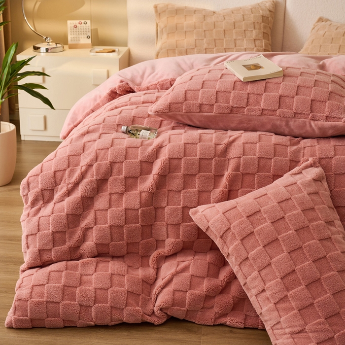 91家纺网 家纺一手货源 找家纺 晨曦家纺 2025新款加厚高克重230克塔芙绒牛奶绒单被套-初暖系列 初暖-薄粉色