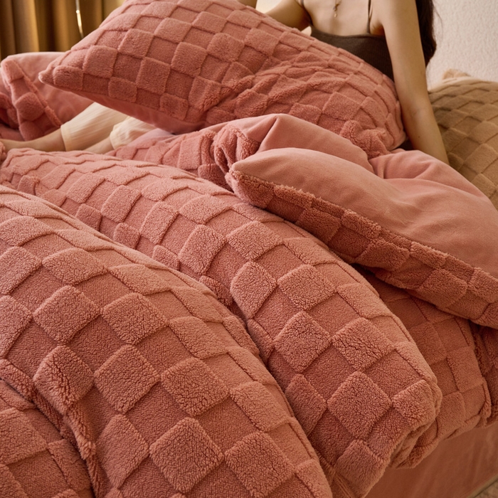 91家纺网 家纺一手货源 找家纺 晨曦家纺 2025新款加厚高克重230克塔芙绒牛奶绒单被套-初暖系列 初暖-薄粉色