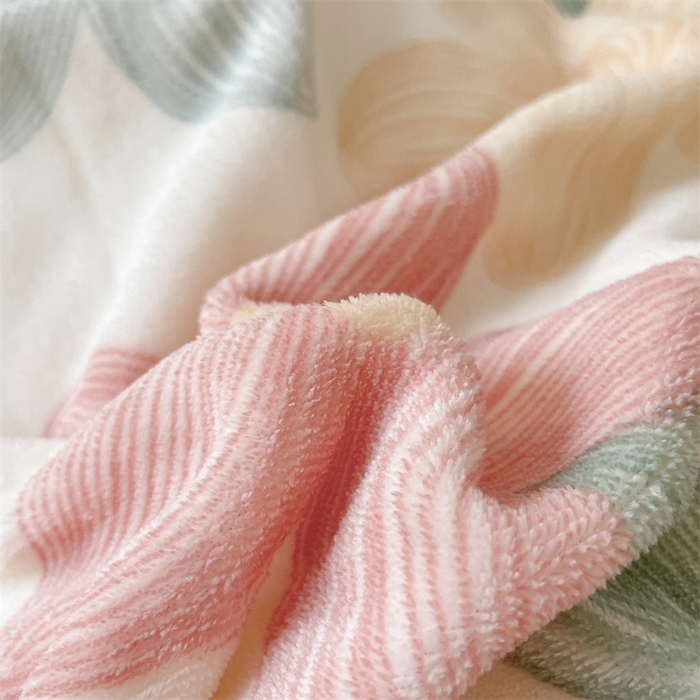 91家纺网 家纺一手货源 找家纺 如约 2025新款印花牛奶绒四件套 粉色花花