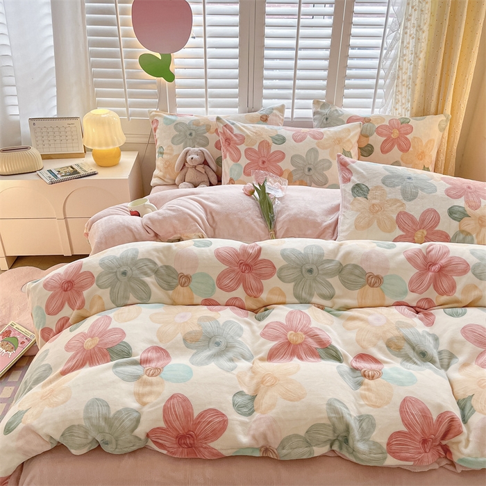 91家纺网 家纺一手货源 找家纺 如约 2025新款印花牛奶绒四件套 粉色花花