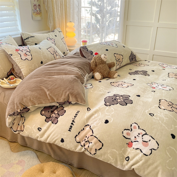 91家纺网 家纺一手货源 找家纺 如约 2025新款印花牛奶绒四件套 可爱熊仔