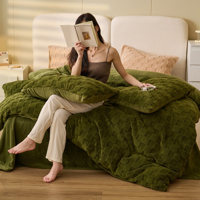 91家纺网 家纺一手货源 找家纺 晨曦家纺 2025新款加厚高克重230克塔芙绒牛奶绒单被套-初暖系列 初暖-茶绿