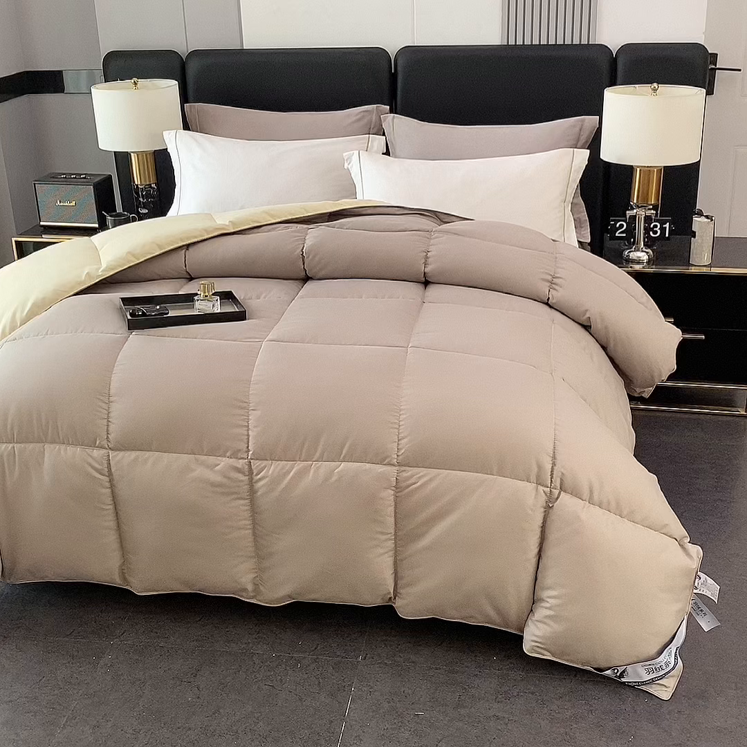 91家纺网 家纺一手货源 找家纺 好老表被业 2025新款纯色羽丝绒冬被芯加厚保暖双拼羽丝棉被子春秋被单双人直播被子被芯 灰米色