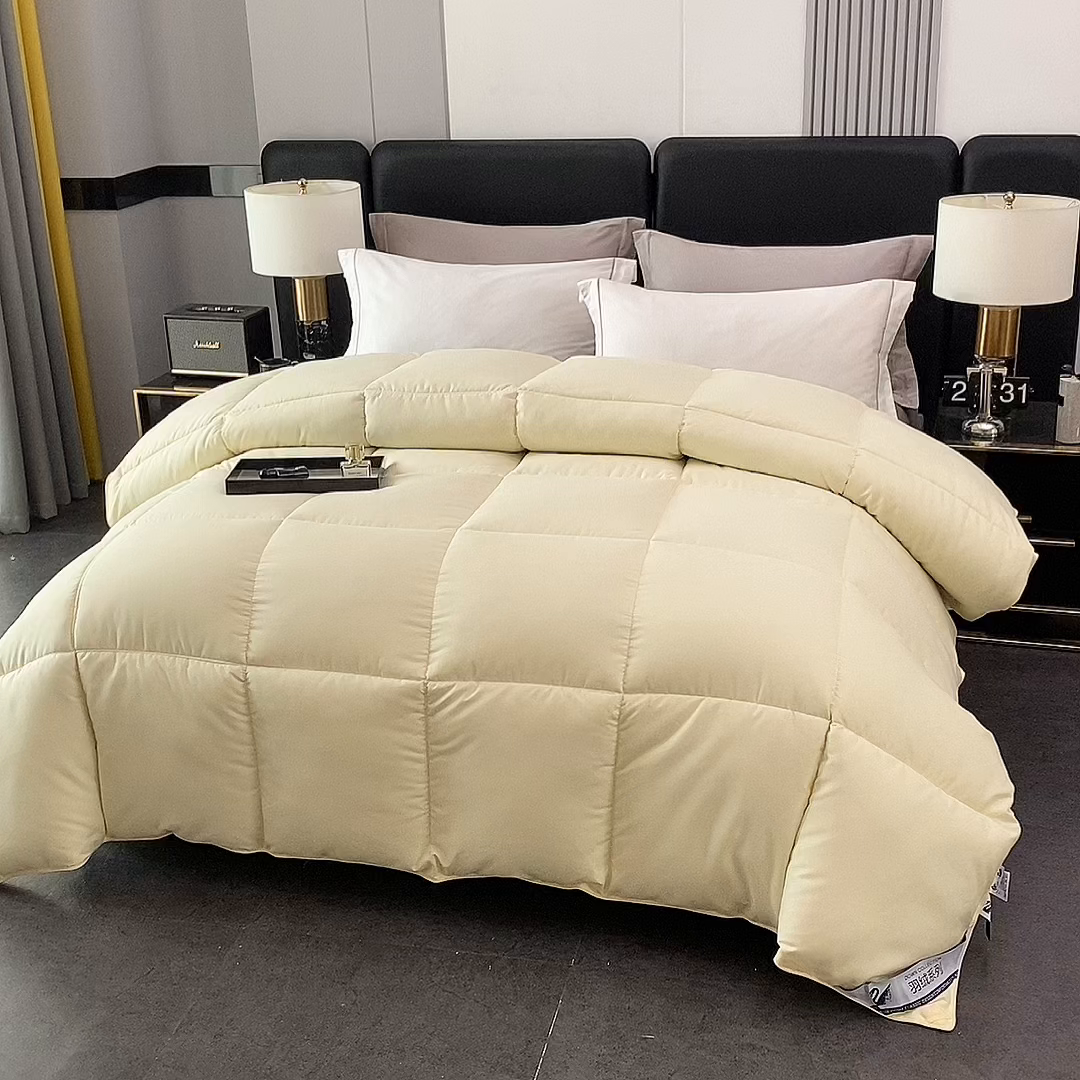 91家纺网 家纺一手货源 找家纺 好老表被业 2025新款纯色羽丝绒冬被芯加厚保暖双拼羽丝棉被子春秋被单双人直播被子被芯 米黄色