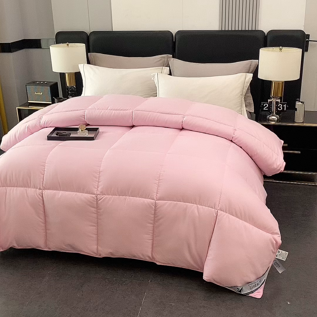 91家纺网 家纺一手货源 找家纺 好老表被业 2025新款纯色羽丝绒冬被芯加厚保暖双拼羽丝棉被子春秋被单双人直播被子被芯 粉色