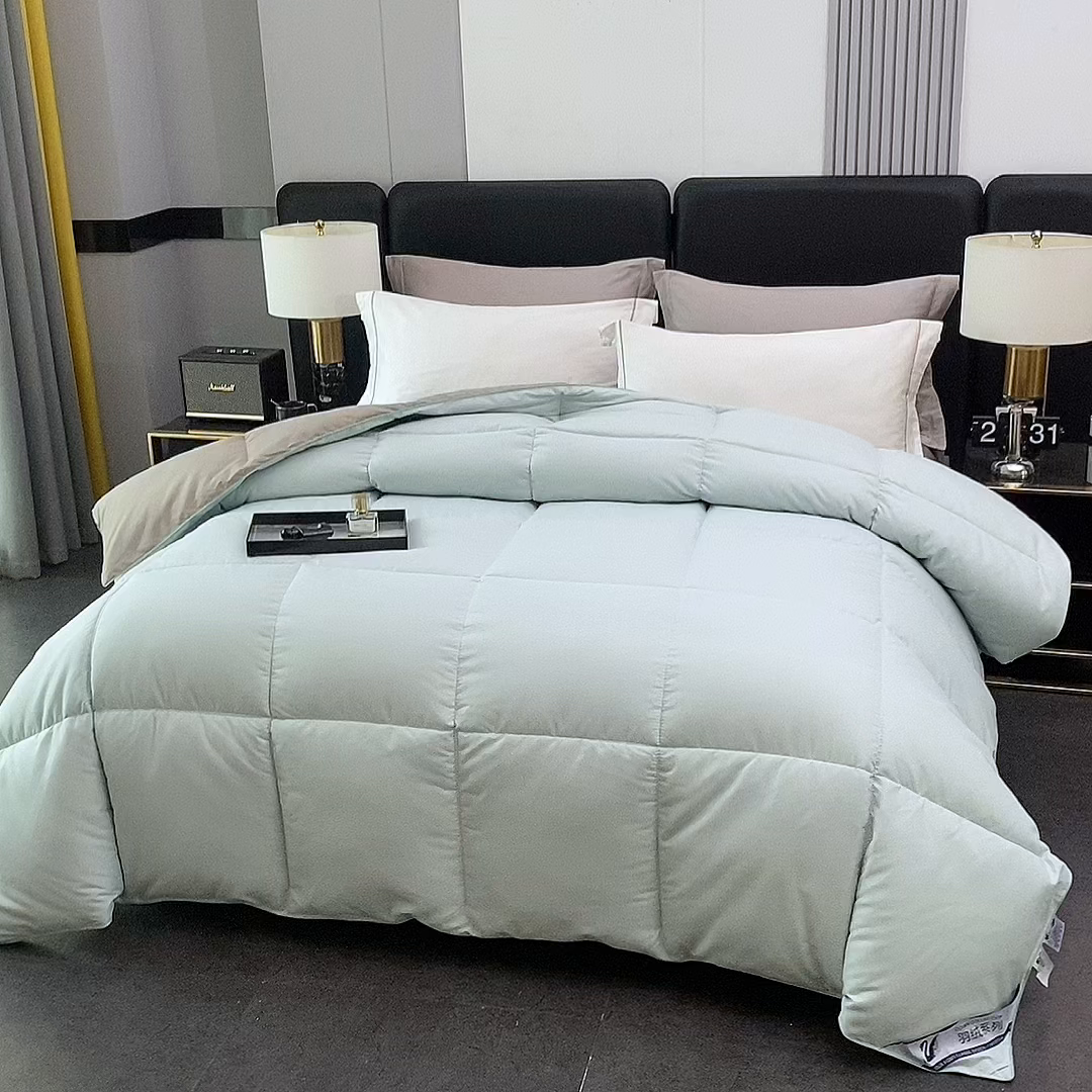 91家纺网 家纺一手货源 找家纺 好老表被业 2025新款纯色羽丝绒冬被芯加厚保暖双拼羽丝棉被子春秋被单双人直播被子被芯 浅绿灰