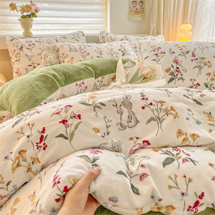 91家纺网 家纺一手货源 找家纺 如约 2025新款印花牛奶绒四件套 花田梦