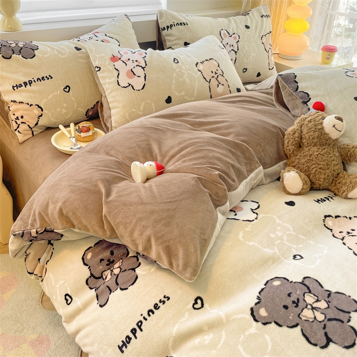 91家纺网 家纺一手货源 找家纺 如约 2025新款印花牛奶绒四件套 可爱熊仔