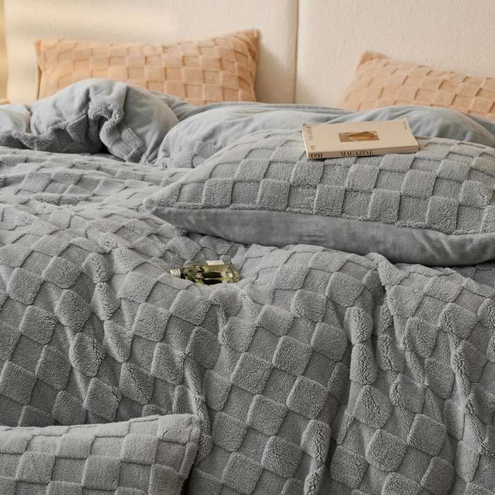 91家纺网 家纺一手货源 找家纺 晨曦家纺 2025新款加厚高克重230克塔芙绒牛奶绒单被套-初暖系列 初暖-高级灰