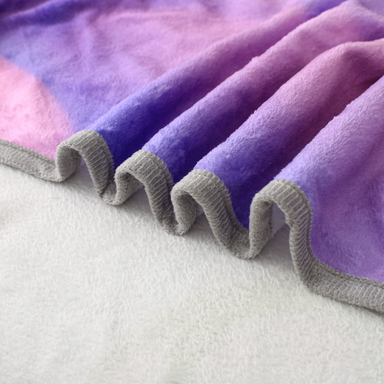 91家纺网 家纺一手货源 找家纺 （总）2025新款数码5D立体印花包边毯240克毯子