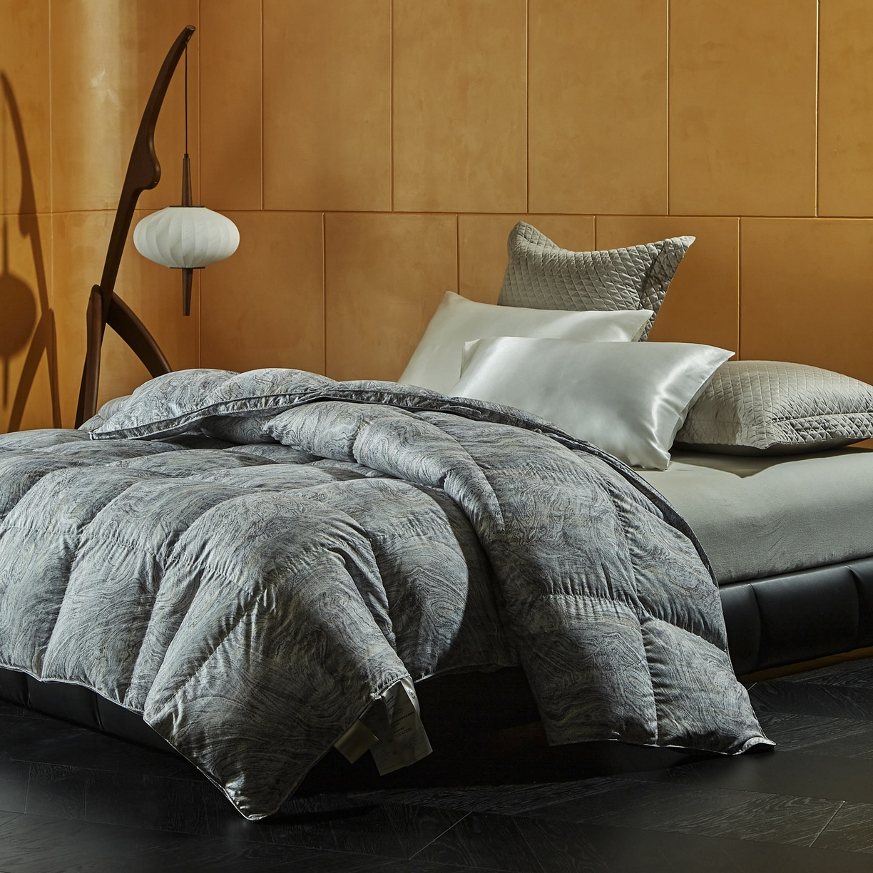 91家纺网 家纺一手货源 找家纺 （总）暖羽屋羽绒馆 2025新款拉斐尔印花白鹅绒丝被子羽绒被芯加厚双人冬被春秋被婚庆被芯