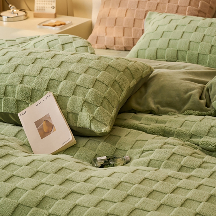 91家纺网 家纺一手货源 找家纺 晨曦家纺 2025新款加厚高克重230克塔芙绒牛奶绒单被套-初暖系列 初暖-果绿